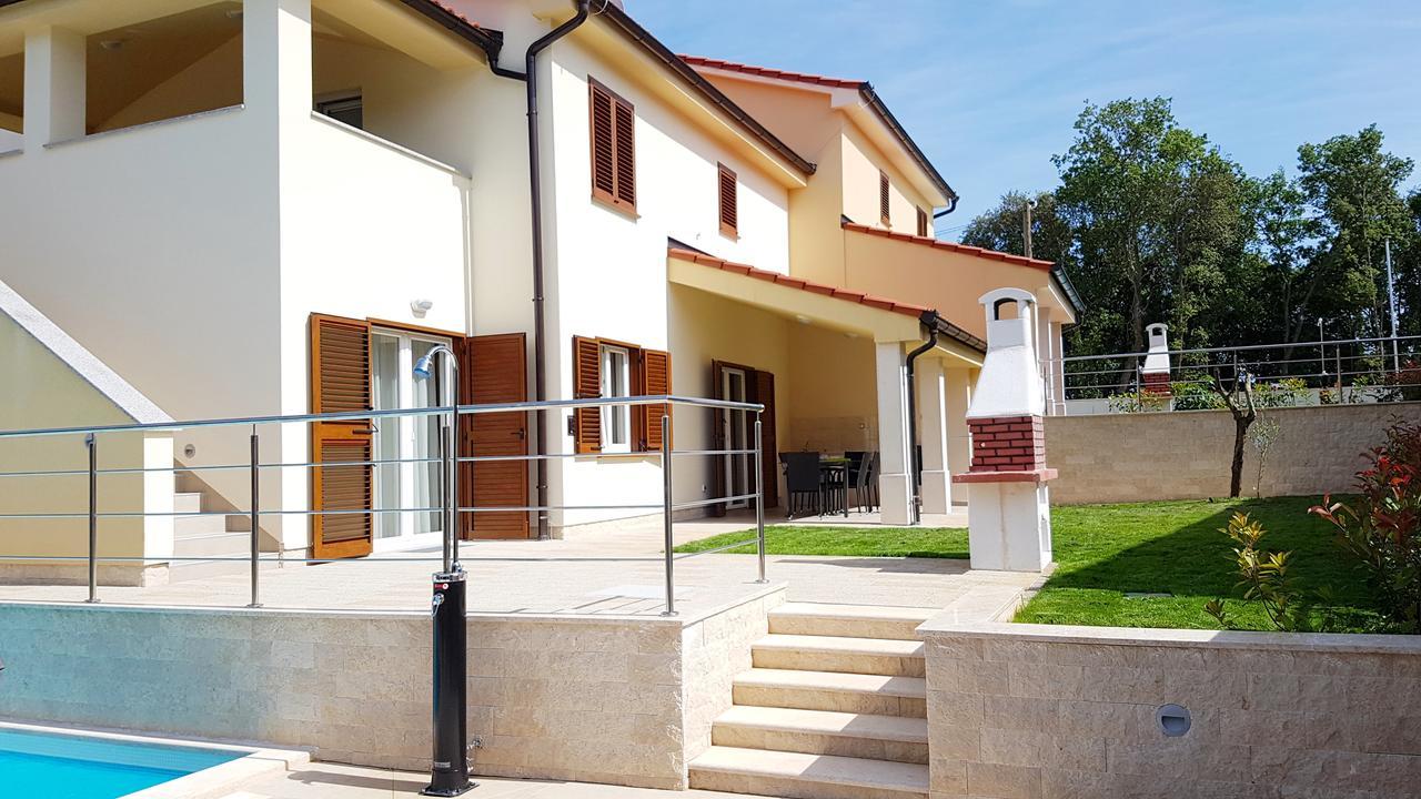 Villas Simag Banjole Buitenkant foto