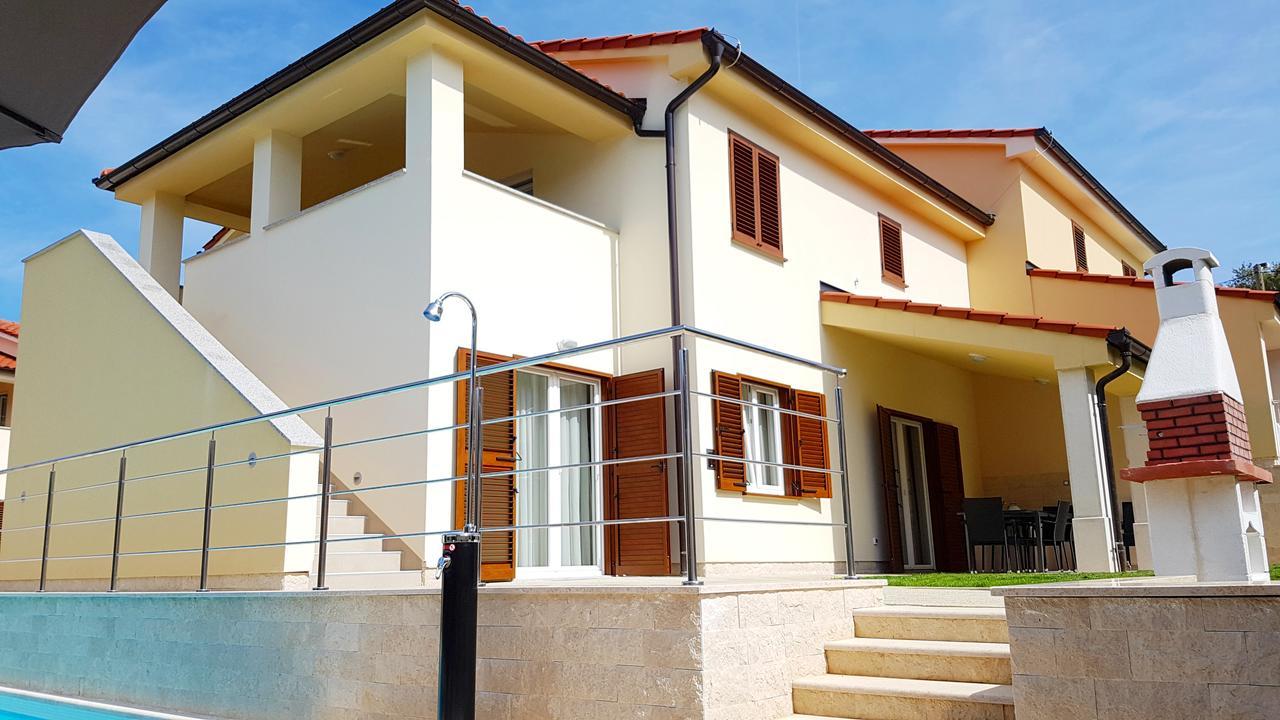 Villas Simag Banjole Buitenkant foto