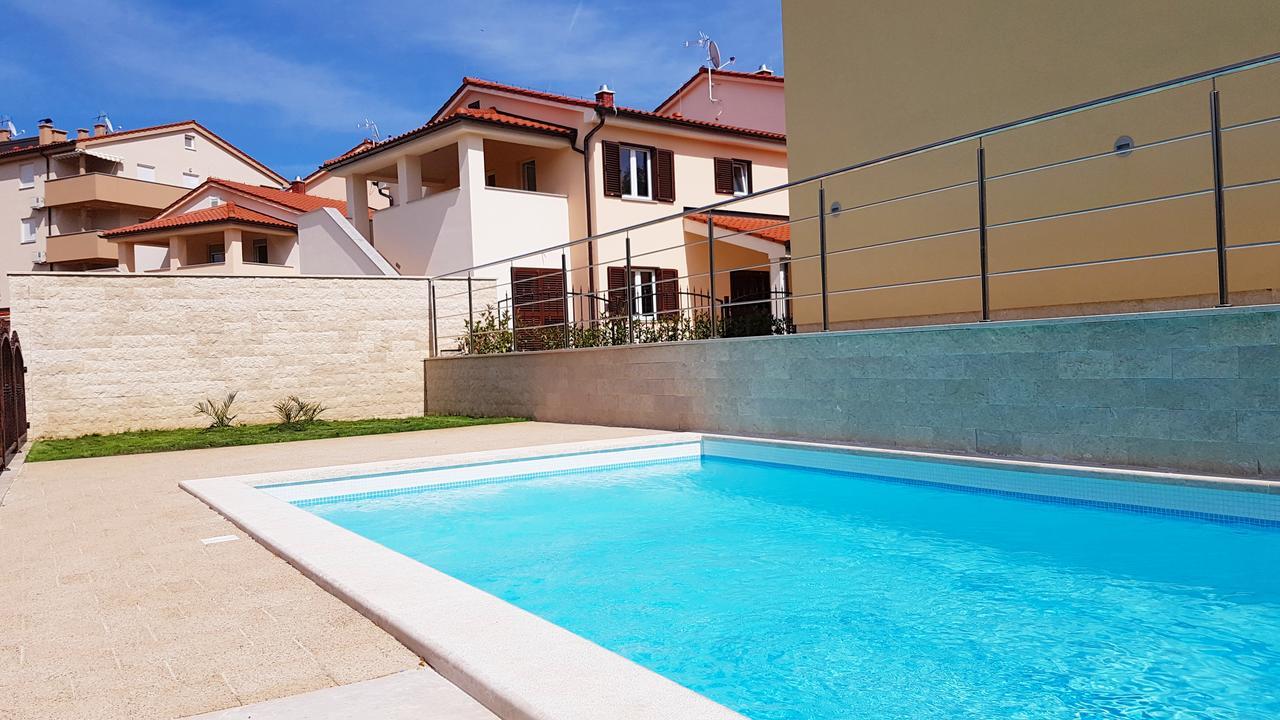 Villas Simag Banjole Buitenkant foto