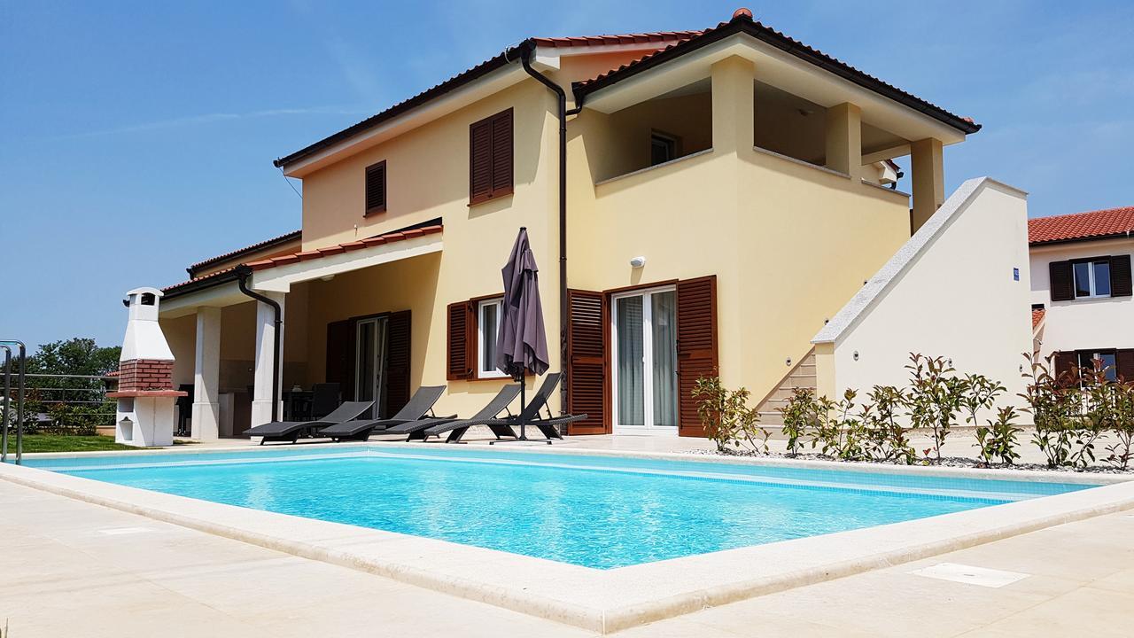 Villas Simag Banjole Buitenkant foto