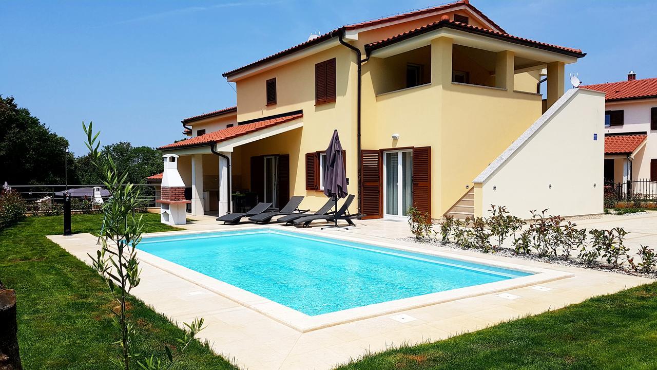 Villas Simag Banjole Buitenkant foto