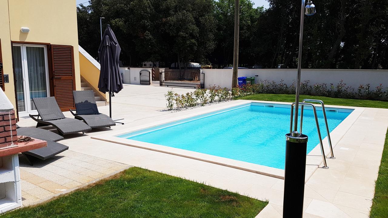 Villas Simag Banjole Buitenkant foto